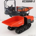 Universal hobbies Kubota Kc300hr-5 Pásový dumper 2010 1:24 Čierna oranžová