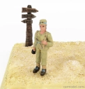 Edicola Diorama Soldato Nel Deserto - Desert Man 1:43 Beige