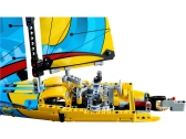 LEGO Technic - Závodná jachta