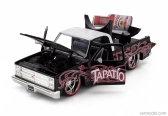 Jada Chevrolet C-10 Pick-up Tapatio 1985 s postavičkou Charro 1:24 čierna biela