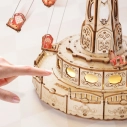 RoboTime 3D drevená skladačka hracej skrinky Reťazový kolotoč farebný – poškodený obal