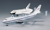 Academy raketoplán s lietadlom Boeing 747 (1:288)