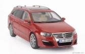 Nzg Volkswagen Passat Variant R36 V6 Sw Station Wagon 2010 1:18 Rosso Tornado - Červená