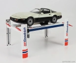 Greenlight Accessories Bf Goodrich Garage Set Officina Čtyřsloupový zvedák 1:18