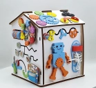 2Kids Toys Activity board Domček biely – poškodený obal