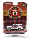 Greenlight Chevrolet Tahoe Mastic Beach Fire Engine 2021 1:64 bielo-červená