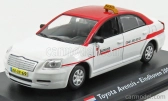 Edicola Toyota Avensis Taxi Eindhoven 2003 1:43 Biela červená