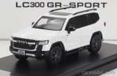 LCD model Toyota Land Cruiser Lc300-gr Sport 2022 1:64 Biela
