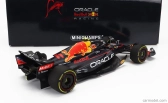 Minichamps Red bull F1 Rb18 Team Oracle Red Bull Racing N 11 1:18, tmavě modrá