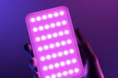 Nastavitelné RGB LED světlo s OLED obrazovkou (vč Aku)