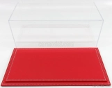 Atlantic Vetrina display box Maranello Base In Pelle Rossa - Leather Base Red - Lungh.lenght Cm 32.5 X Largh.width Cm 16.5 X Alt.height Cm 12.5 (altezza Interna 11.5 Cm ) 1:18 Plastový Displej