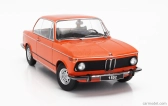 BMW 1502 radu 2 1974 v mierke 1:18 oranžová