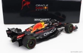 Minichamps Red bull F1 Rb18 Team Oracle Red Bull Racing N 11 1:18, tmavě modrá