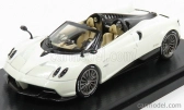 Almost-real Pagani Huayra Roadster 2017 1:43 Bílá
