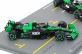 Spark-model Sauber Set F1 2x C44 Team Stake Kick N 77 Abu Dhabi GP 2024 Valtteri Bottas + N 24 Abu Dhabi GP 2024 Zhou Guanyu 1:64 Green Black
