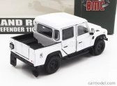 Bm-creations Land rover Defender 110 Pick-up 1995 1:64 Biela