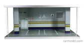 Atlantic Vetrina display box Diorama Parcheggio - Parking - Cars Not Included - Lungh.lenght Cm 68.5 X Largh.width Cm 43.0 X Alt.height Cm 30.0 1:18 Různé