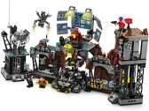 LEGO Super Heroes - Clayface útočí na Batmanovu jaskyňu