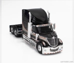 Ixo-models International Lonestar Tractor Truck 3-assi 2010 1:64 Black