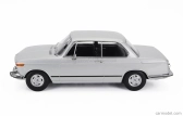 BMW 2002ti radu 1 1971 v mierke 1:18 strieborná